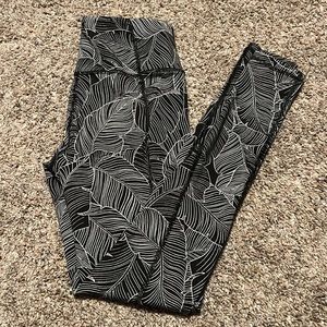 VS Active Leggings Size 2